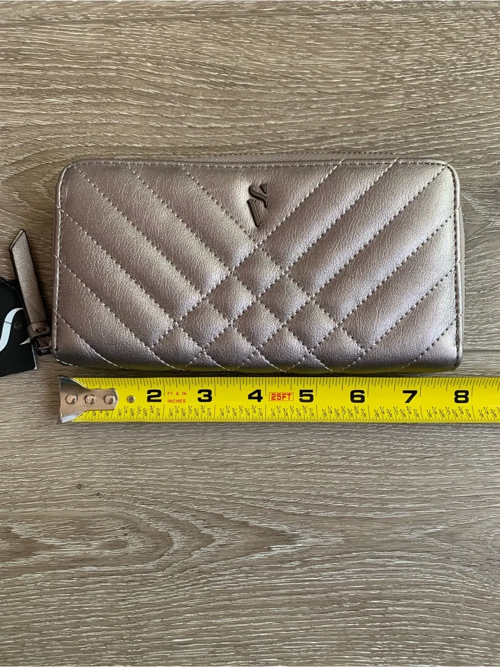 Simply Vera Vera Wang Women's  Signature Wallet Moon Rock Zipper Closure